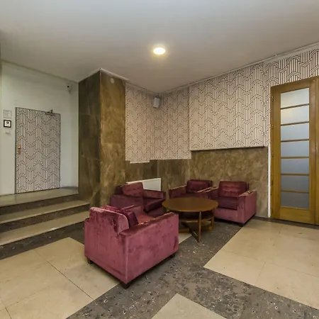 Metropolitan Old Town - Czech Leading