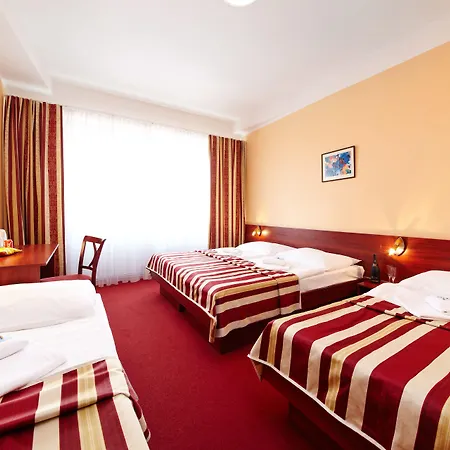 Otel Metropolitan Old Town - Czech Leading 4*