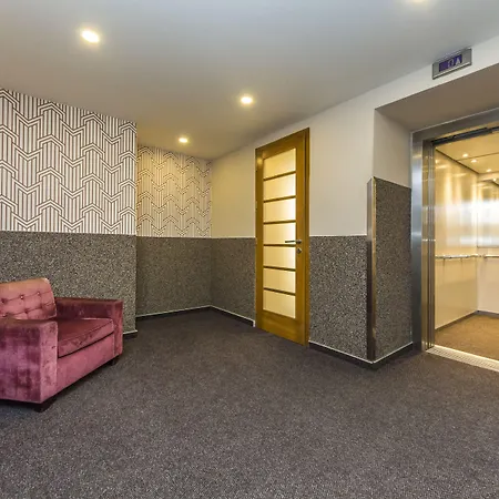 Otel Metropolitan Old Town - Czech Leading 4*