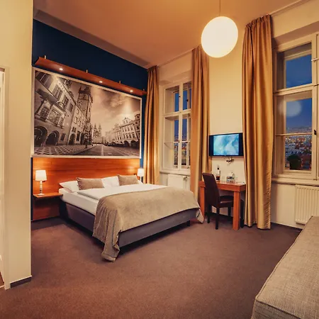 Metropolitan Old Town - Czech Leading