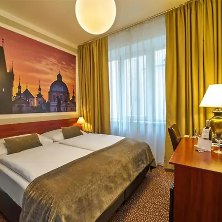 Metropolitan Old Town - Czech Leading