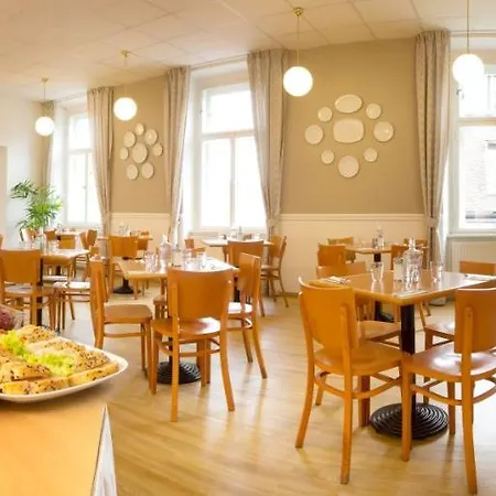 Metropolitan Old Town - Czech Leading Hotell