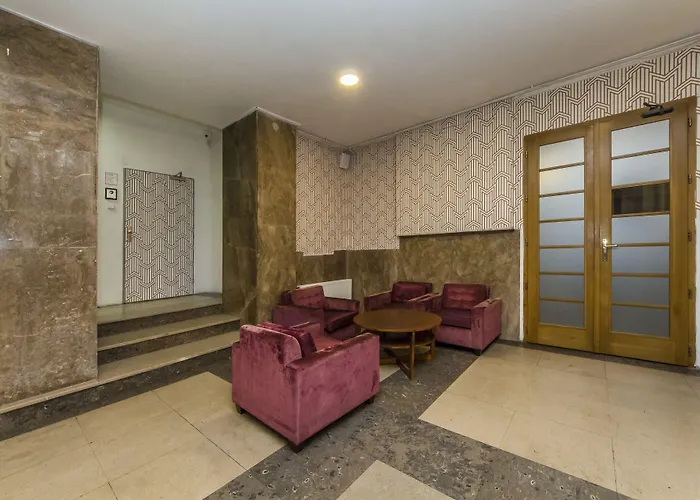 Metropolitan Old Town - Czech Leading