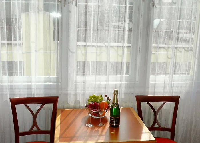 Metropolitan Old Town - Czech Leading