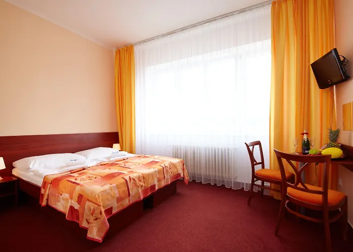 Metropolitan Old Town - Czech Leading