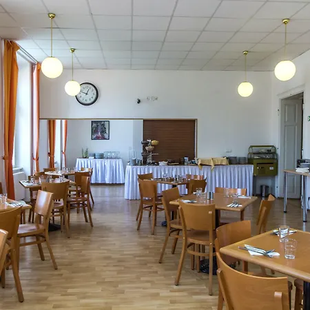 Metropolitan Old Town - Czech Leading Hotel