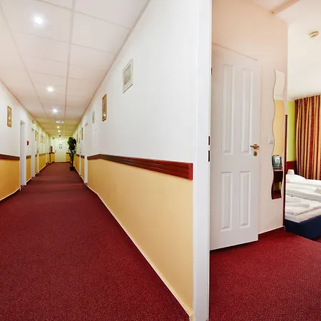 Metropolitan Old Town - Czech Leading Hotel 4*